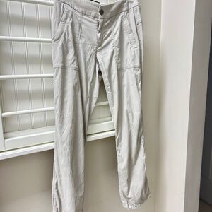 Athleta Cream Cargo Pants Relaxed Fit